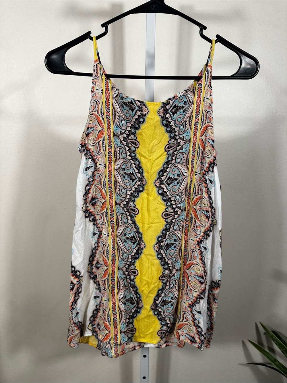 N46. Verse- Women's Yellow Paisley Print Spaghetti Strap Tank Top